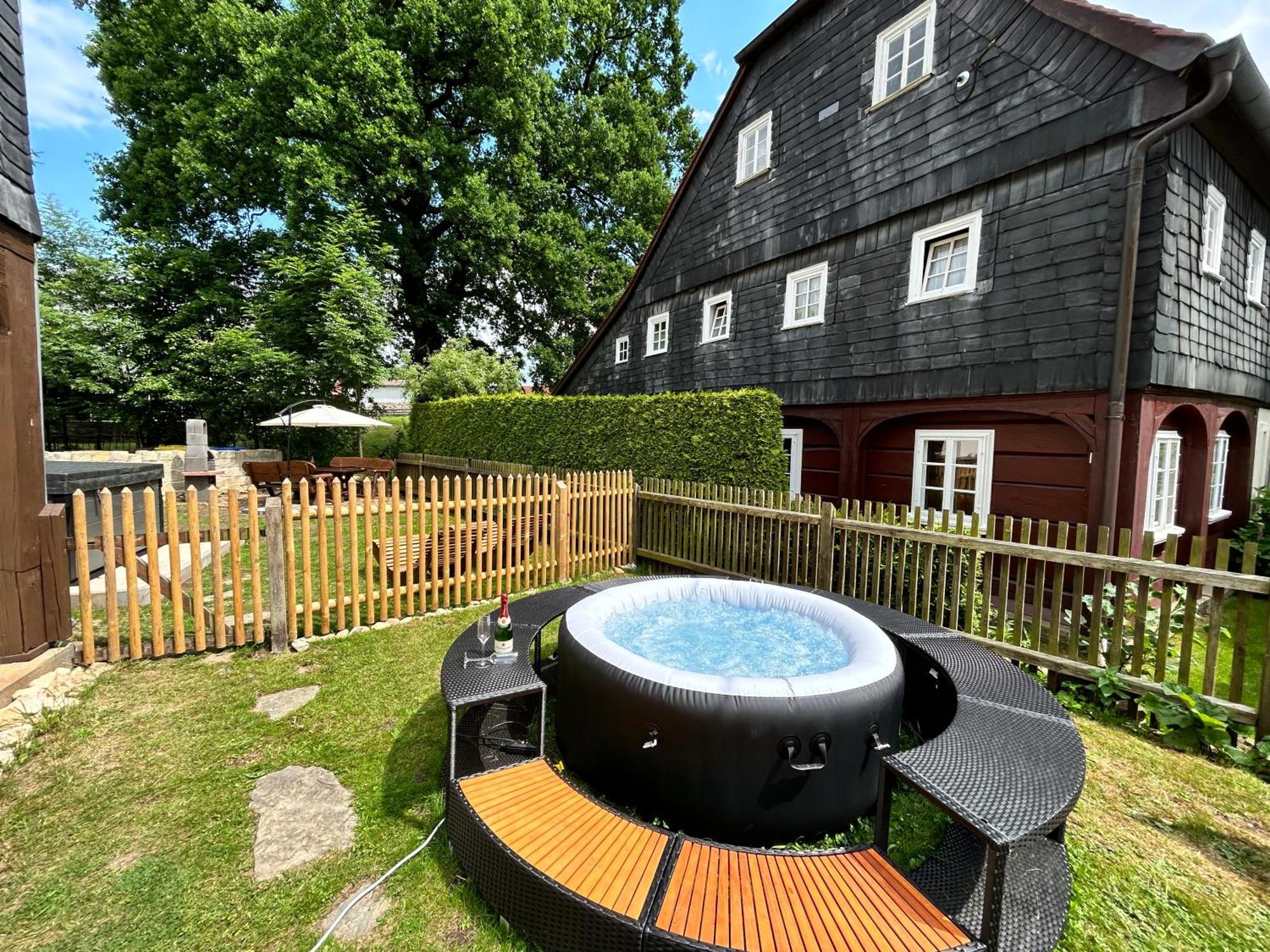 Fewo Frushi Mit Whirlpool, Infrarotsauna Grossschoenau Luaran gambar